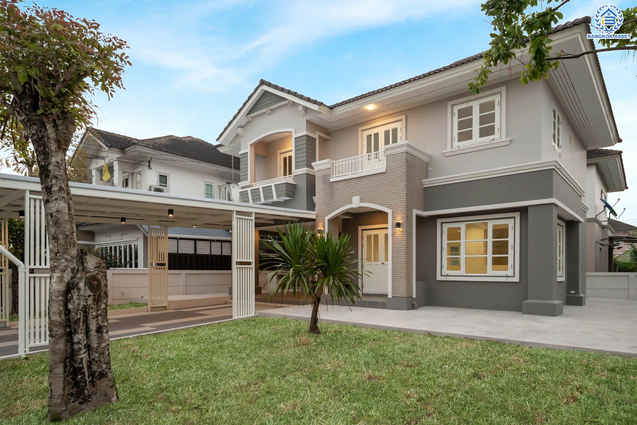 บ้านมือสองตกแต่งใหม่ โครงการ ราชพฤกษ์ บางบอน4 ตกแต่งหรูหรา เนื้อที่ 100.5 ตร.ว. ฟังก์ชัน 3 ห้องนอน 3 ห้องน้ำ จอดรถได้ 2 คัน พื้นที่ใช้สอย 343.94 ตร.ม. บนทำเลศักยภาพ เชื่อมต่อหลายเส้นทาง ใกล้เดอะมอลล์บางแค จุดขึ้นทางด่วน "พระราม2" และรถไฟฟ้าสายสีน้ำเงิน "สถานีหลักสอง"